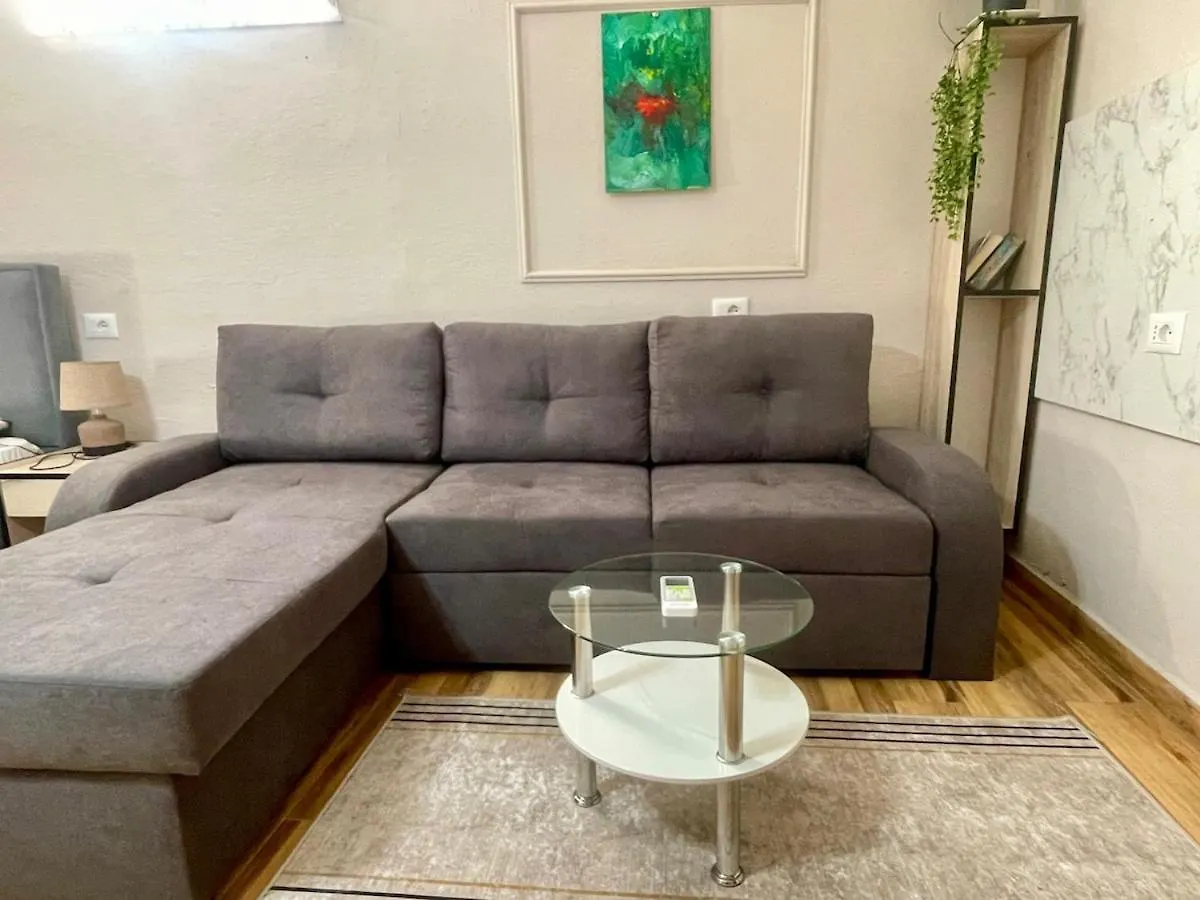 Quite And Modern Studio location